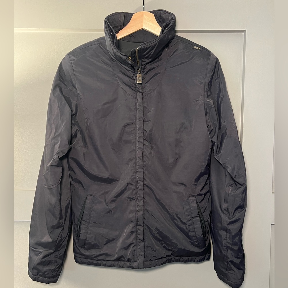 NWOT Skea black zip women’s ski coat size 8. Paris/Vail addition!